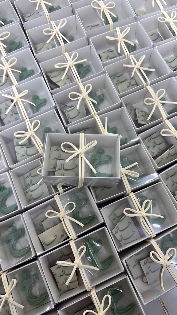 Giveaway – 2 Types of Chocolate with Ribbon